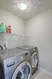 $2,100 |Evanston 3-Bed   Bonus Room |Private Yard |Garage Option - Photo 7
