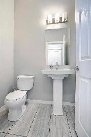$2,100 |Evanston 3-Bed   Bonus Room |Private Yard |Garage Option - Photo 9