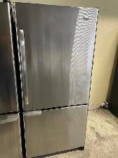 Réfrigérateur stainless 30'' congélateur en bas Amana