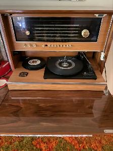 Koronette Stereo/Bar/Faux Fireplace - Photo 3