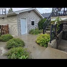 2 Bdrm Main Floor Suite or 2 Bdrm Basement Suite, Near U of L - Photo 15