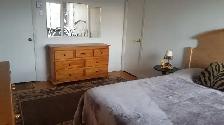 Private Room For Rent / Chambre meublée à louer - Photo 2