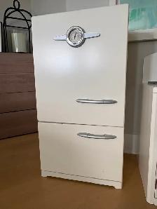 POTTERY BARN Retro White Kids Play Kitchen - Photo 2