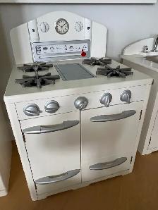 POTTERY BARN Retro White Kids Play Kitchen - Photo 4