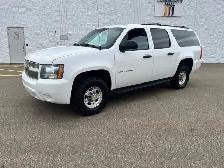 2012 Chevrolet Suburban 2500 - Photo 3