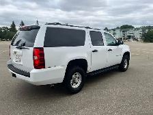 2012 Chevrolet Suburban 2500 - Photo 4