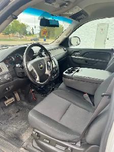 2012 Chevrolet Suburban 2500 - Photo 10