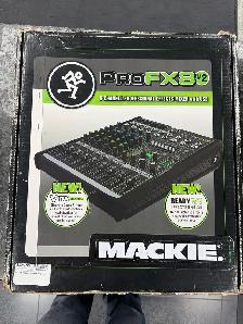 Mackie ProFX8 V2 Mixer
