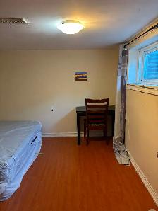 Private Basement Room for Rent from November 1 in Scarborough - Photo 8