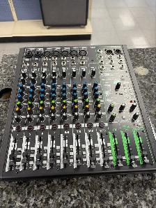Mackie Pro FX 12 v3 Mixer with Box - Photo 2