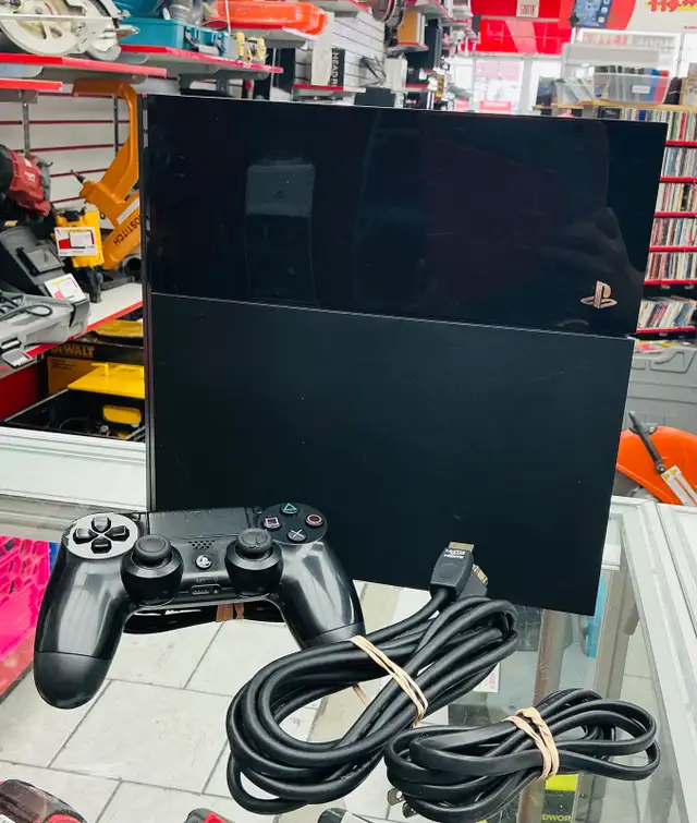 console PlayStation 4 première génération
