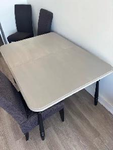 Dining table and chairs - Photo 2