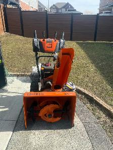 snow removing machine - Photo 3