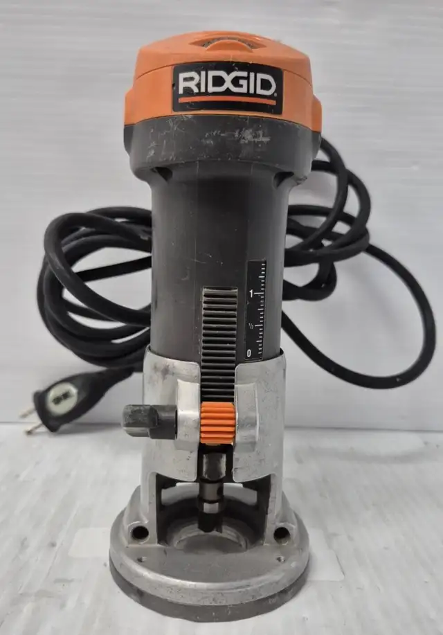 (N9747680) Ridgid R2400 1/4' Variable-Speed Router