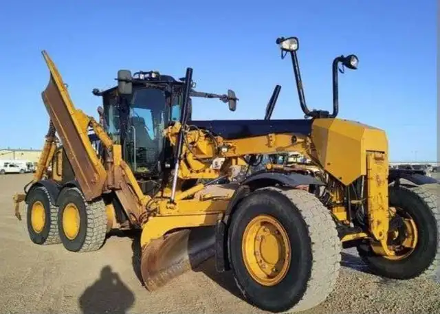 motor grader operator