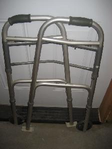 Medline folding adjustable walker - Photo 3