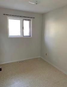 Full House for Rent 22 Dumont Cres. in Nutana Park (Eastside) - Photo 5