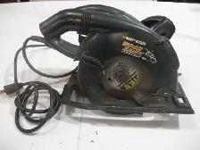 Black & Decker wood hawk circular saw