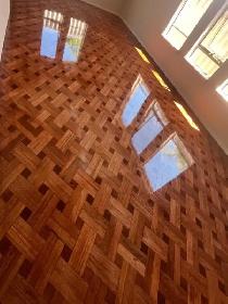 Wood Floor-Parquet Refinishing/Refinition du parquet