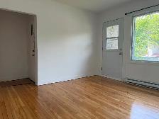 Beautiful 4 1/2 available in LaSalle - Photo 2