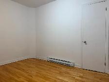 Beautiful 4 1/2 available in LaSalle - Photo 3