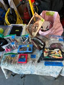 Garage Sale 10:00-6:00 - Photo 2