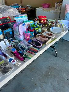 Garage Sale 10:00-6:00 - Photo 3