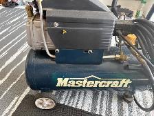 Mastercraft 8 gallon air compressor - Photo 4