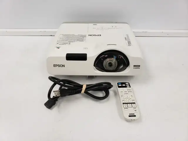 (9920853) Epson H671A Projector