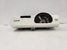 (9920853) Epson H671A Projector - Photo 3