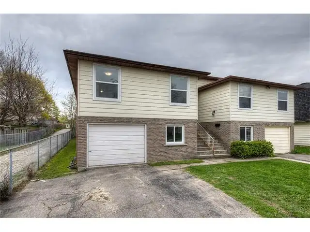 3 Rooms for rent in Waterloo (Nothing Included)