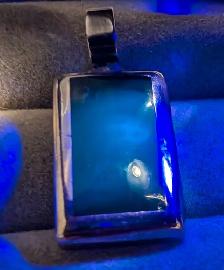 Vintage stamped 925 Sterling Silver Pendant - Glows under UV - Photo 2