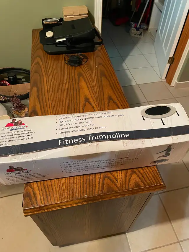 Fitness trampoline