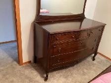 Antique Sleigh Double Bed & Dresser - Photo 6