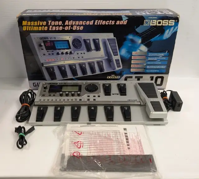 (B6733) Boss GT-10 Guitar Effects Processor
