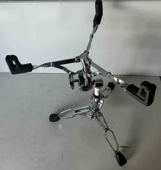 Pearl S1030 snare drum stand w/$259 (32963091)