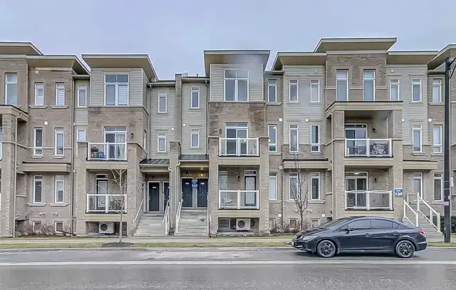 Townhouse for Rent in Pickering near Brock and Taunton