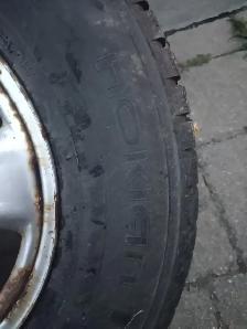 225-75R16x4 pneus hiver Nokian sur jante Toyota Rav4 2015. - Photo 3