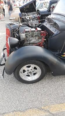 1935 Ford Deluxe Five Window Coupe - Photo 4