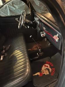 1935 Ford Deluxe Five Window Coupe - Photo 8