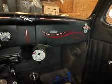1935 Ford Deluxe Five Window Coupe - Photo 9