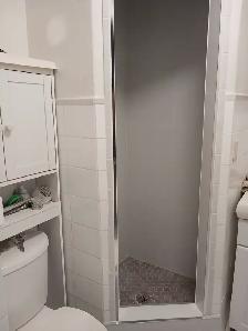 BACHELOR LOWER LEVEL AT GLENCAIRN SUBWAY. CALL 416-315-3967. - Photo 3