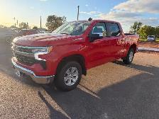 2025 Chevrolet Silverado - Photo 3