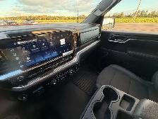 2025 Chevrolet Silverado - Photo 29