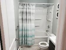 Large Private Bedroom for Rent!! All Inclusive!! - Photo 4