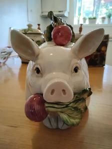 Soupière en forme de cochon