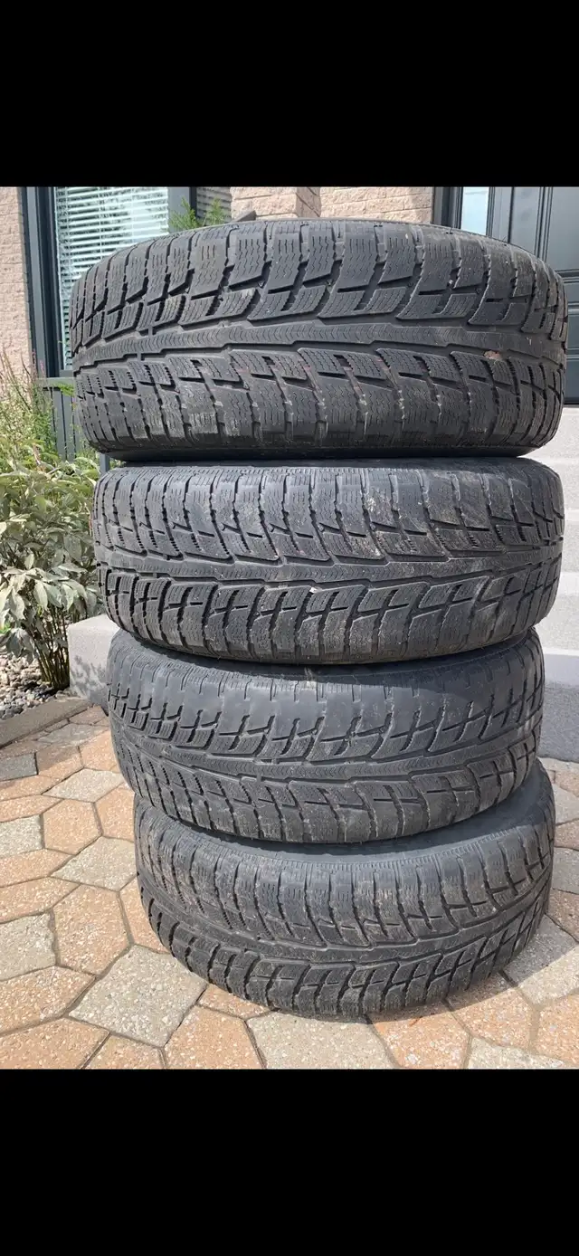 4 pneus d’hiver 245/60/R18