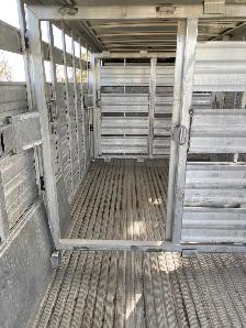 Aluminum stock trailer - Photo 7