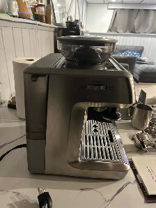 Breville Barista Express BES870 with ton of accessories - Photo 7