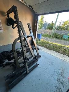 Nautilus Squat Rack with pulley system and Olympic weight - Photo 2